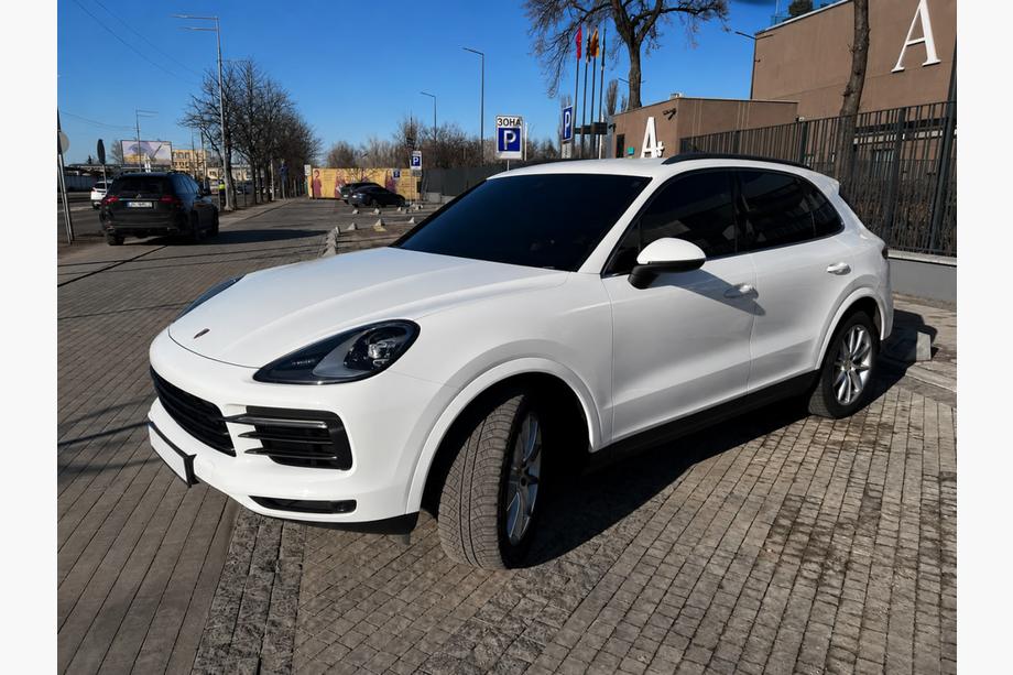 Porsche Cayenne 2018– Integrerede tagrælinger sorte OEM (aluminium, montering med dobbeltklæbende tape) Foto 1