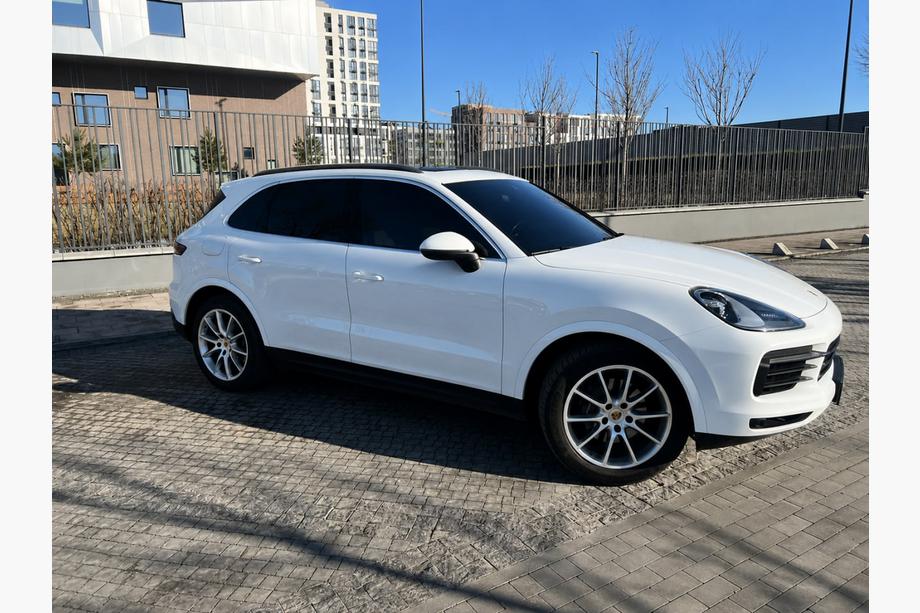 Porsche Cayenne 2018– Integrerede tagrælinger sorte OEM (aluminium, montering med dobbeltklæbende tape) Foto 2