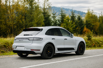 Porsche Macan 2014–2024 Integrerede tagrælinger, sorte OEM (aluminium, montering med lim) foto 1