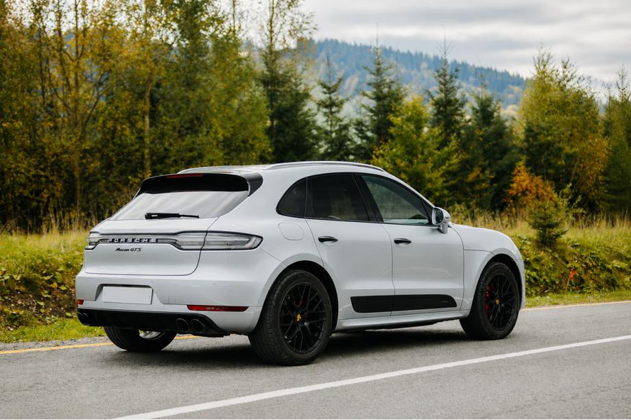 Porsche Macan 2014–2024 Integrerede tagrælinger, sorte OEM (aluminium, montering med lim) Image
