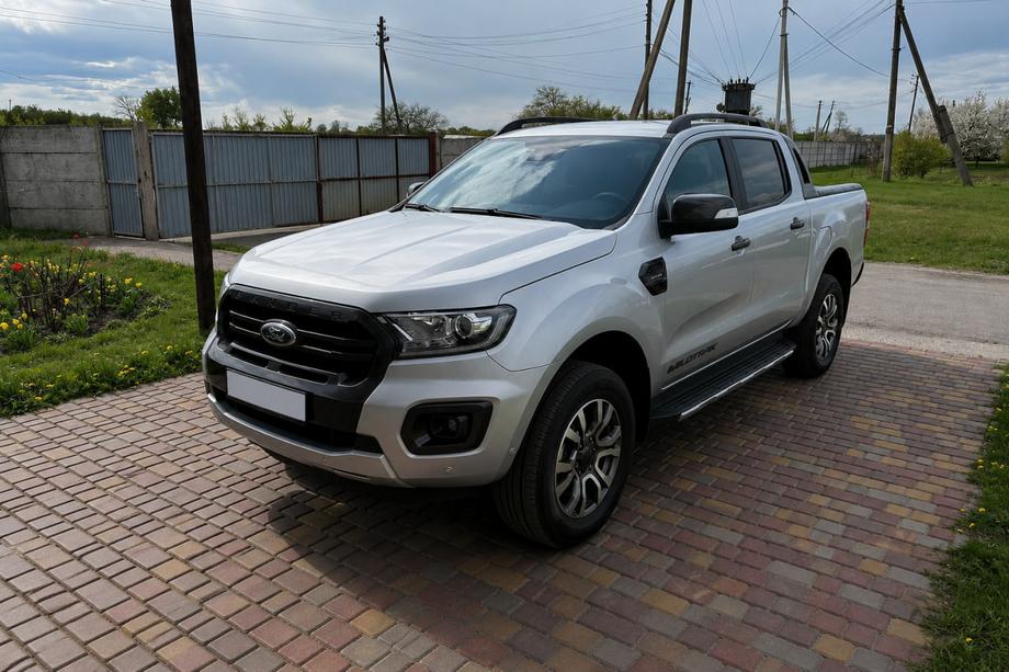 Ford Ranger 2011–2022 Sorte OEM tagrælinger (ABS-plast, montering med lim) Image