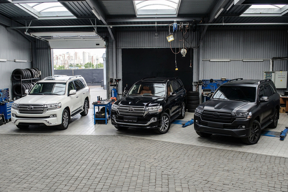 Comfort, Executive 2016, Executive 2019 eller Executive 2021: hvilken LC200-facelift skal du vælge