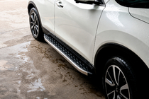 Nissan X-trail T32/Rogue 2014–2021 BlackLine sidetrin (2 stk., aluminium) foto 1