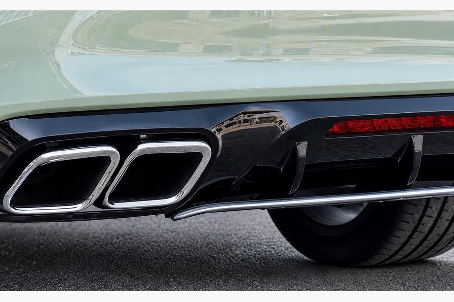 Mercedes CLS C218 2011–2018 Bageste diffuser med krom udstødningstusser (2015-2018, GT63-design) Foto 4
