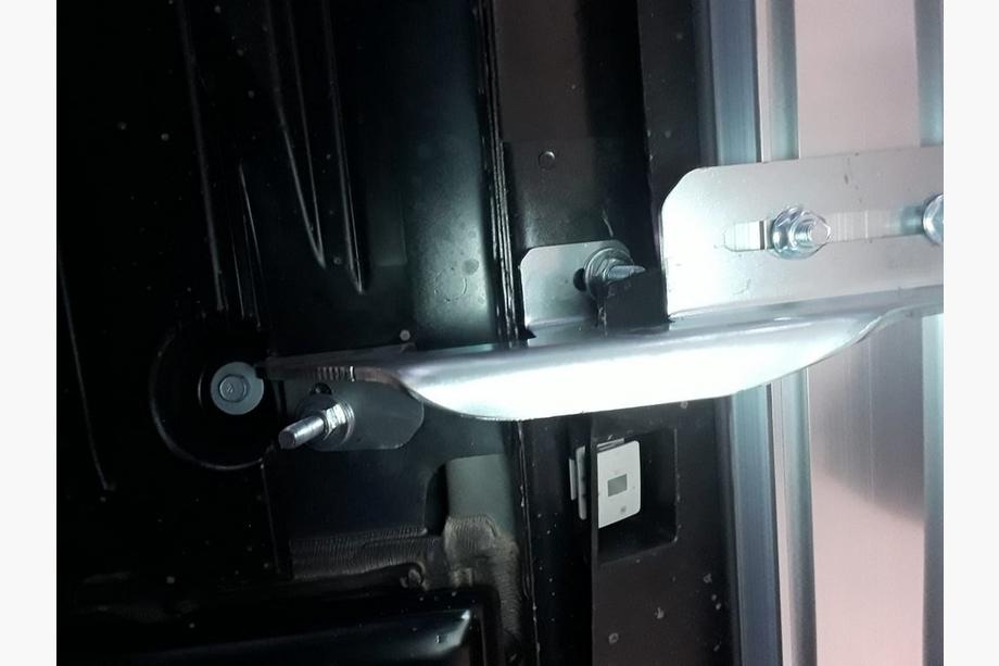 Ford Kuga/Escape 2013–2019 BlackLine sidetrin (2 stk., aluminium) Med lakerede dørplader Foto 3