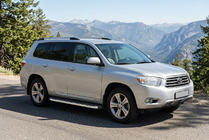 Toyota Highlander 2008–2013 BlackLine sidetrin (2 stk., aluminium) foto 1