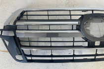Toyota Land Cruiser 200 2007–2021 Nedsat Kølergrill 2016-2021 (2019 design) foto 6