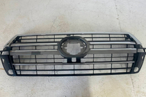 Toyota Land Cruiser 200 2007–2021 Nedsat Kølergrill 2016-2021 (2019 design) foto 2