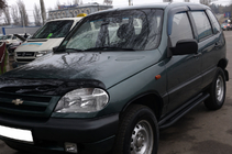 Chevrolet Niva 1998–2020 Sidetrin Premium Black (2 stk., rustfrit stål) foto 1