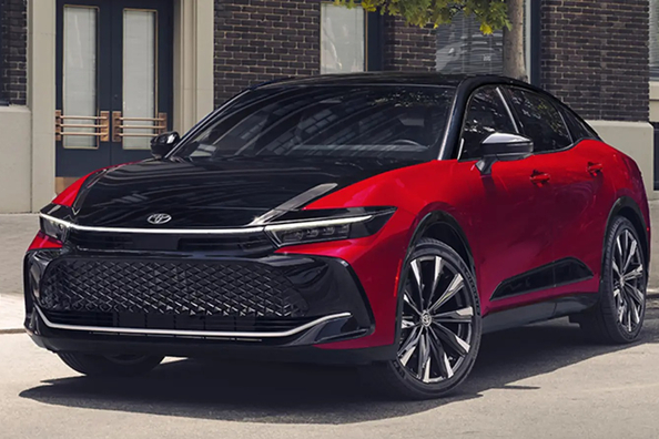 Toyota Crown 2027: ny THS 5-hybrid, firehjulstræk og nyt design Foto 1