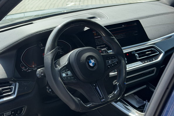 BMW X5 G05 2018 → X5M 2025: komplet opdatering med carbon-bodykit og M-rat