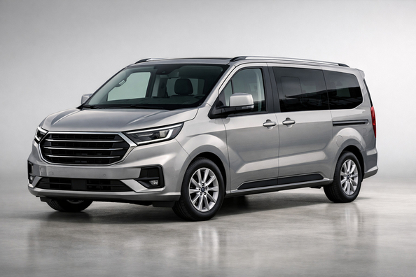 Test af Ford Tourneo Custom 2024: moderne minivan til erhverv og familie