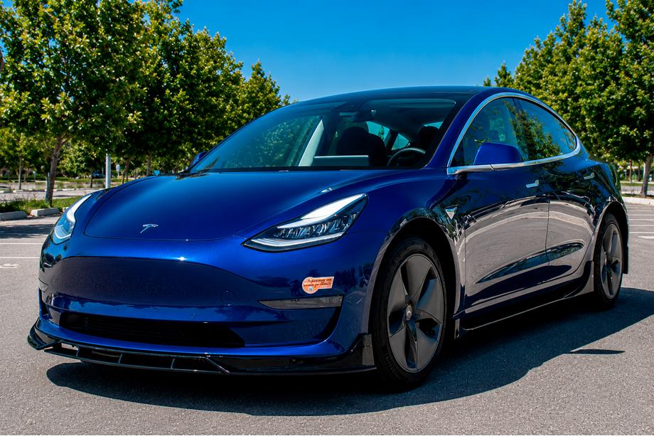 Tesla Model 3 2017– Frontspoilerlæbe til forreste kofanger Lip Fast (til 2017-2023) Image