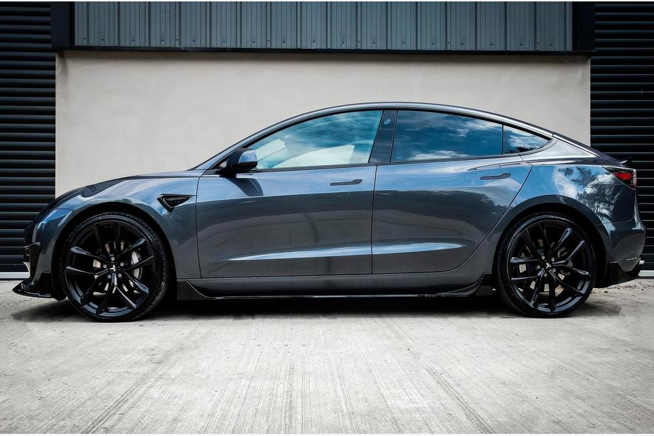 Tesla Model 3 2017– Dørtrinslister Fast (til 2017-2023) Image