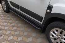Dacia Duster 2018–2024 Sidetrin Premium (2 stk., rustfrit stål) Black Ø60 mm foto 2