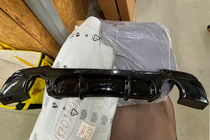 BMW 3-serie E92/E93 2006–2013 Outlet Bagkofanger-diffuser DPT (til E92 M-Sport, sort højglans) foto 2