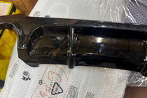 BMW 3-serie E92/E93 2006–2013 Outlet Bagkofanger-diffuser DPT (til E92 M-Sport, sort højglans) foto 4