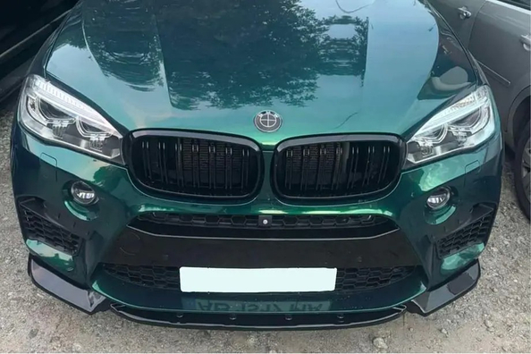 Tuning af BMW X5 F15: spejlkåber, spoiler og frontlip Foto 2