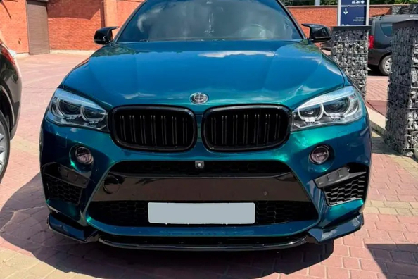 Tuning af BMW X5 F15: spejlkåber, spoiler og frontlip Foto 6