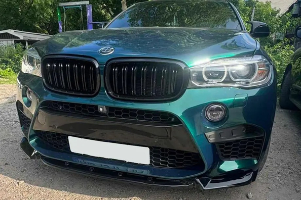 Tuning af BMW X5 F15: spejlkåber, spoiler og frontlip Foto 11