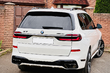 BMW X7 G07 2019–: montering af LCI M-Performance facelift-sæt foto 8