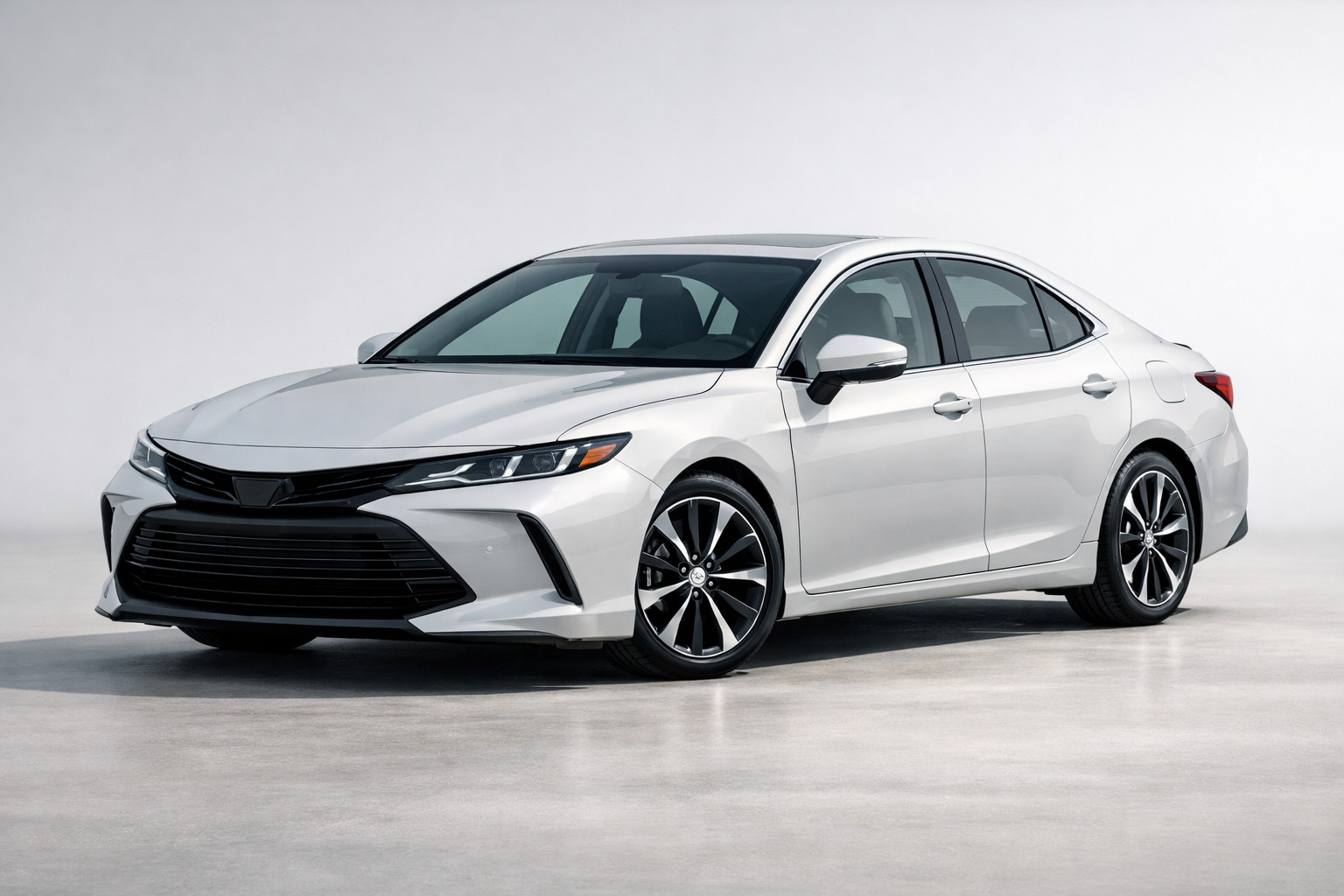 Test af Toyota Camry (XV80): pålidelig hybrid-sedan i ny generation