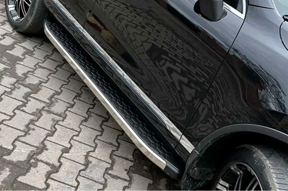 Volkswagen Touareg 2002–2010 BlackLine sidetrin (2 stk., aluminium) Image