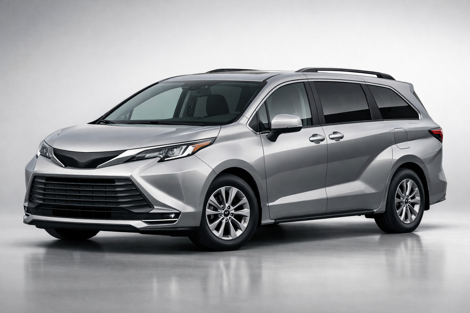 Test af Toyota Sienna (4. generation): familiebil til lange ture