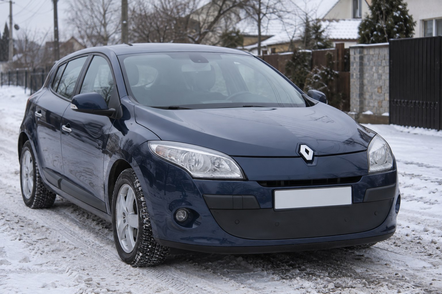 Vinterafdækning til personbil: Megane III, Aveo T250, Lanos, Lacetti, Astra G, Passat B6, Santa Fe 2 — hvad skal du vælge