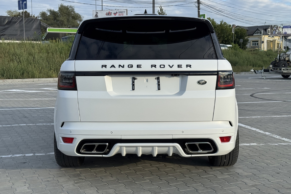 Range Rover Sport L494 2018–2022: montering af SVR-bodykit – vores arbejde Foto 10