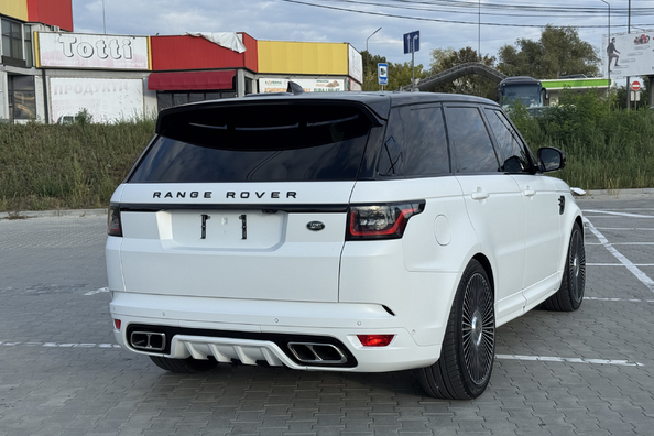 Range Rover Sport L494 2018–2022: montering af SVR-bodykit – vores arbejde Foto 9