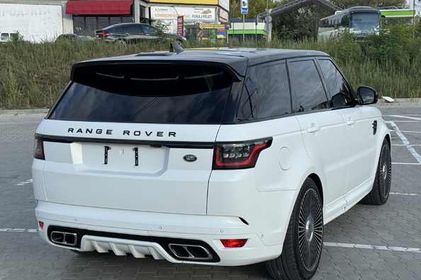 Range Rover Sport L494 2018–2022: montering af SVR-bodykit – vores arbejde Foto 8