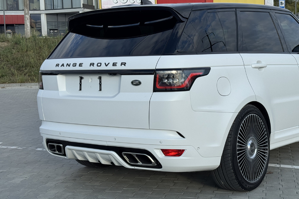 Range Rover Sport L494 2018–2022: montering af SVR-bodykit – vores arbejde Foto 7