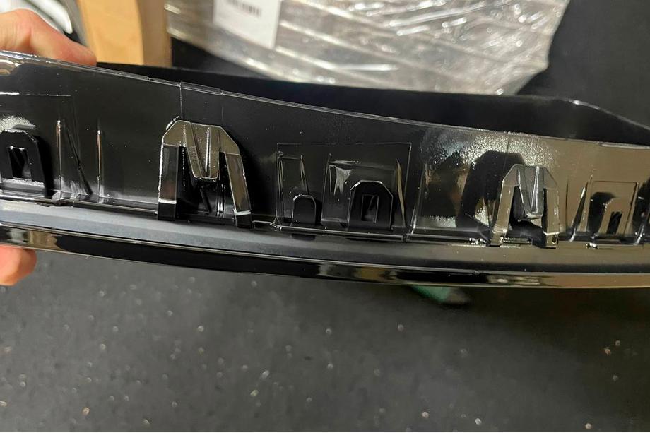 BMW 5-serie F10/F11 2010–2016 Udsalg M-Look nyregrill (blank sort) Foto 2