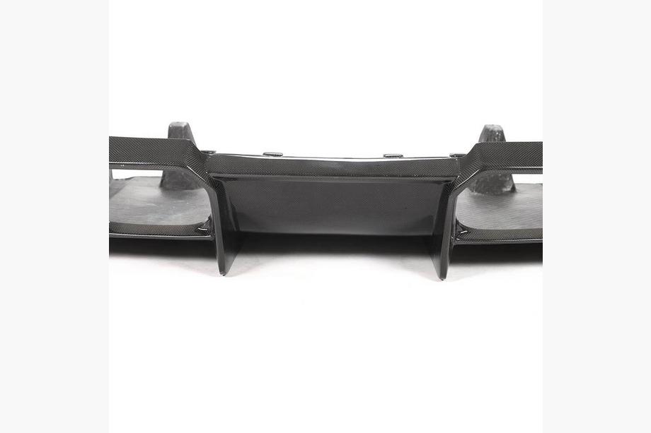 BMW 3-serie F30/F31 2012–2019 Bagkofanger-diffuser V13 (til F80, carbon) Foto 7