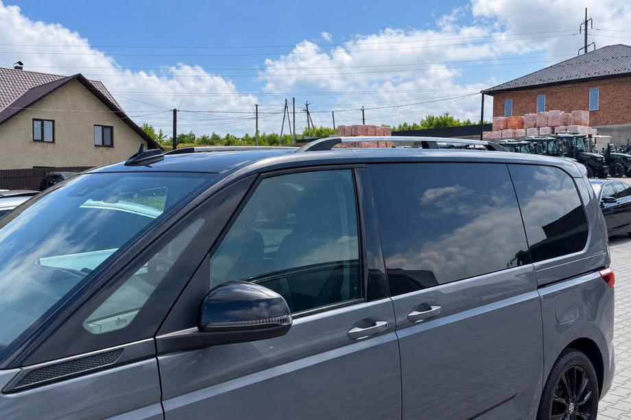 Volkswagen T7 2021– Krom tagrælinger Foto 4