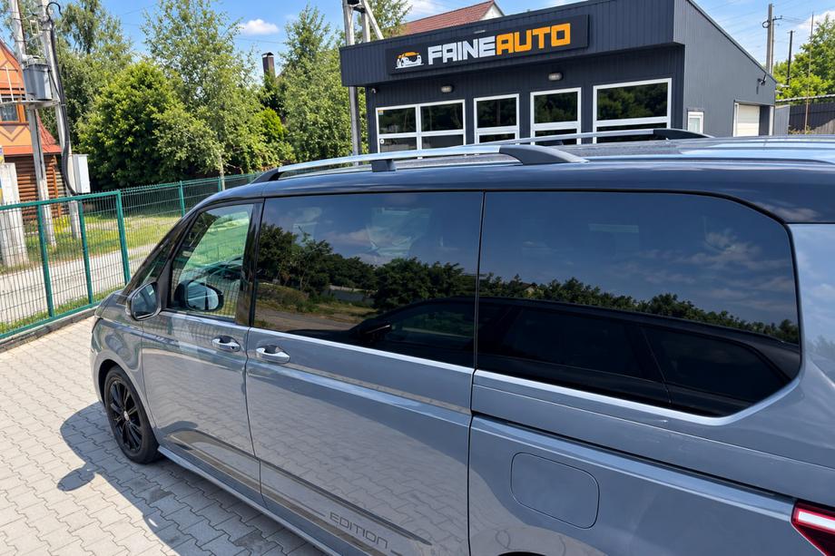 Volkswagen T7 2021– Krom tagrælinger Foto 2