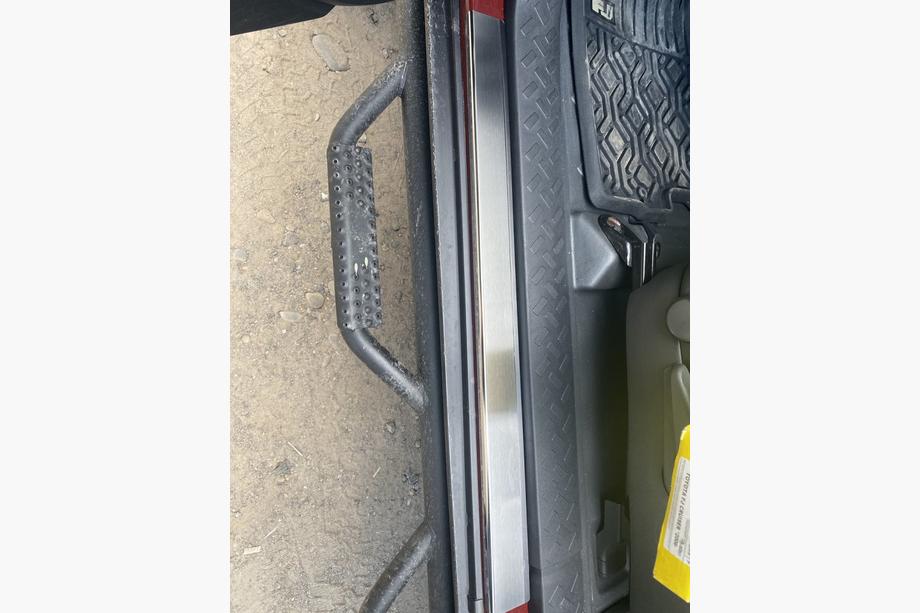 Toyota FJ Cruiser 2006–2022 Natanika Premium dørtrinslister (2 stk., rustfrit stål) Foto 2