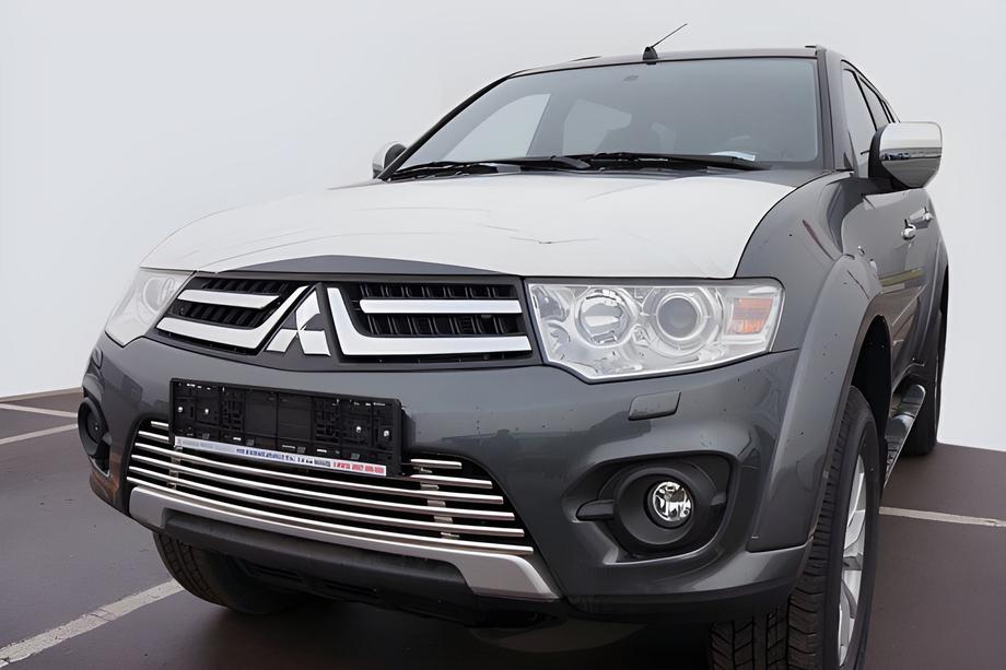 Mitsubishi Pajero Sport 2008–2015 Beskyttelsesgitter til frontkølergrill Image