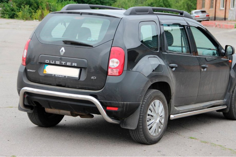 Dacia Duster 2008–2018 Beslag til bagbøjle (rustfrit stål) Image