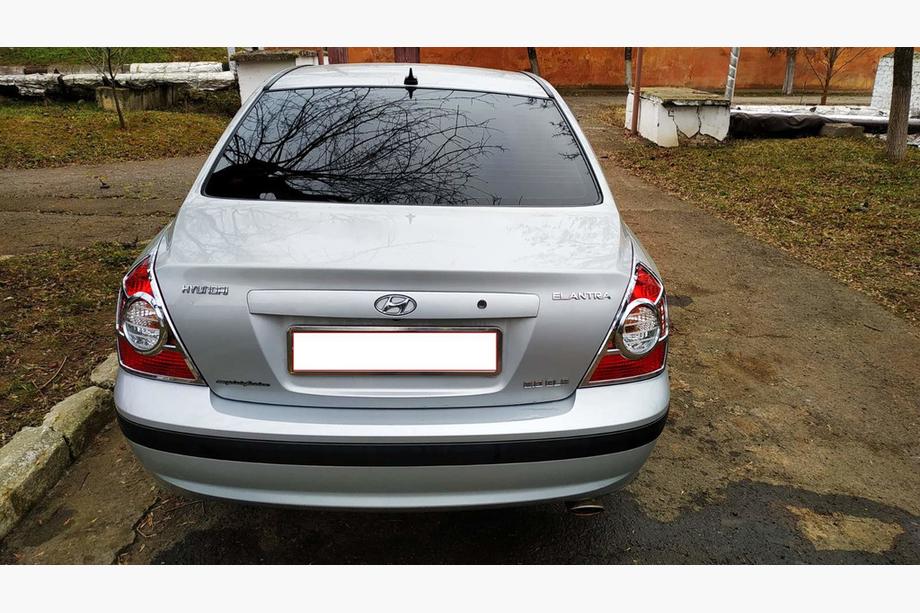 Hyundai Elantra (XD) 2000–2011 Baglygterammer (2 stk., plast) Image