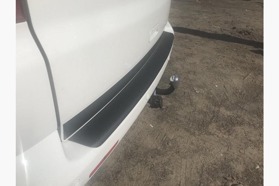 Volkswagen T5 Multivan 2003–2010 Bagkofangerbeskytter med ombuk (ABS-plast) Foto 3