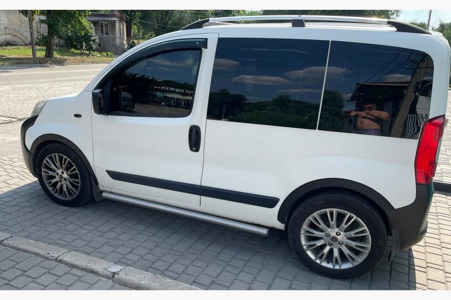Citroen Nemo 2007–2017 Hjulbuekanter (4 stk., sorte) 1 dør, metal Foto 6
