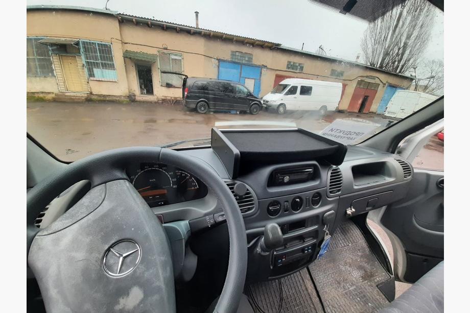 Mercedes Sprinter W901/902/903/904/905 1995–2006 Instrumentbrætshylde (2000-2006, type-1) Foto 2