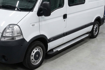 Nissan Interstar 2002–2010 Allmond sidetrin (2 stk., aluminium) Mellem akselafstand foto 1