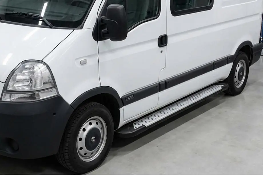 Nissan Interstar 2002–2010 Allmond sidetrin (2 stk., aluminium) Image