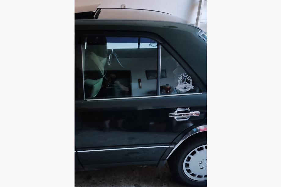 Mercedes E-klasse W124 1984–1997 Vindueslister (4 stk., rustfrit stål) Foto 4
