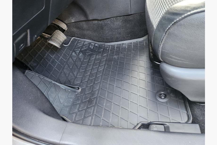 Toyota Auris 2012–2018 Gummimåtter (4 stk., Stingray Premium) Image