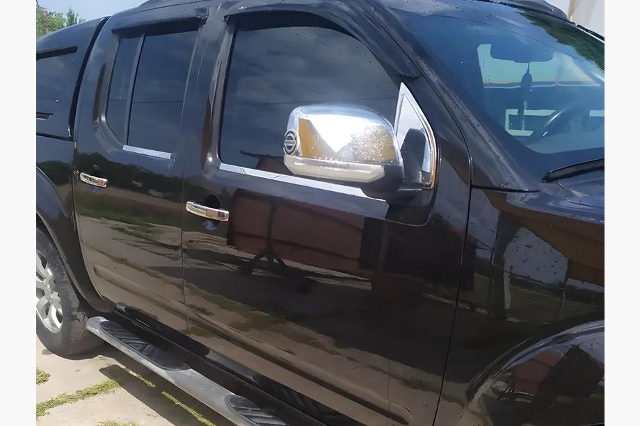 Nissan Navara 2006–2015 Krom spejlkapper (2 stk., plast) Med integreret blinklys Image