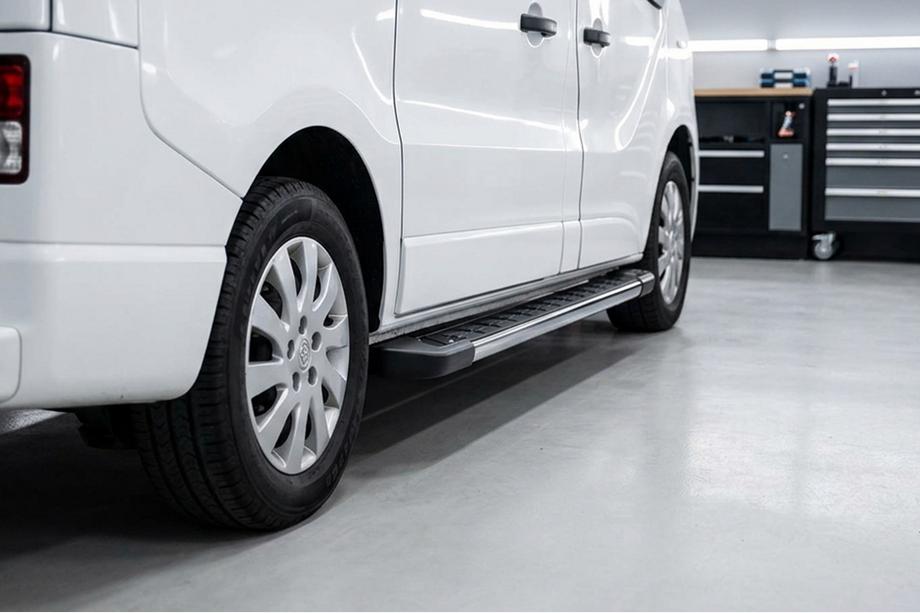 Opel Vivaro 2015–2019 RedLine V1 sidetrin (2 stk., aluminium) Image